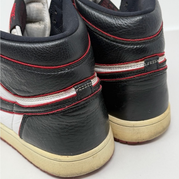 Size 9.5 - Jordan 1 Retro High Bloodline 2019 / 555088-062 - Picture 13 of 16